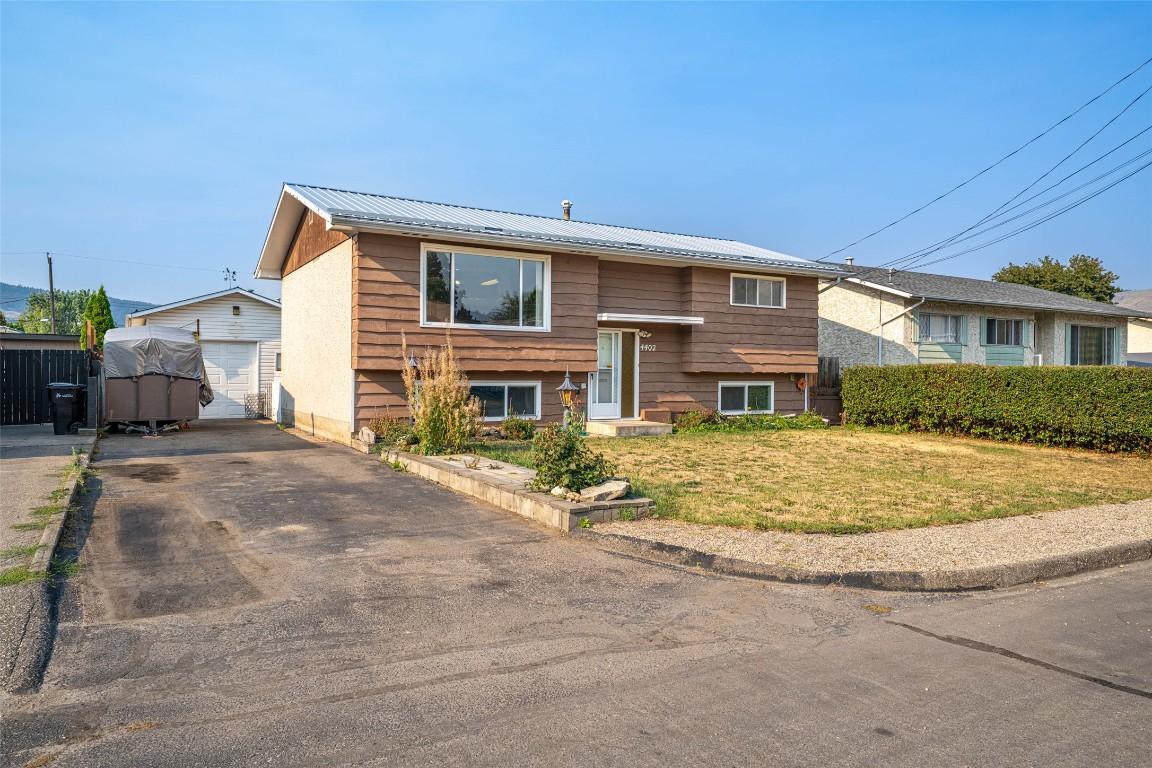 4402 16 Avenue, Vernon, BC - Outdoor