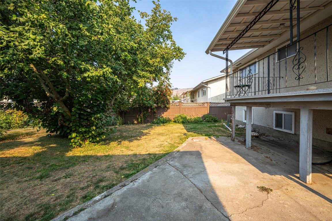 4402 16 Avenue, Vernon, BC - Outdoor