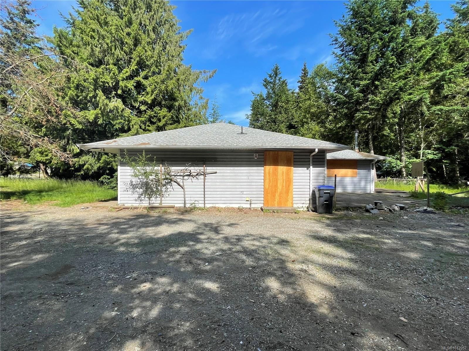 4547 Callow Rd, Bowser, BC