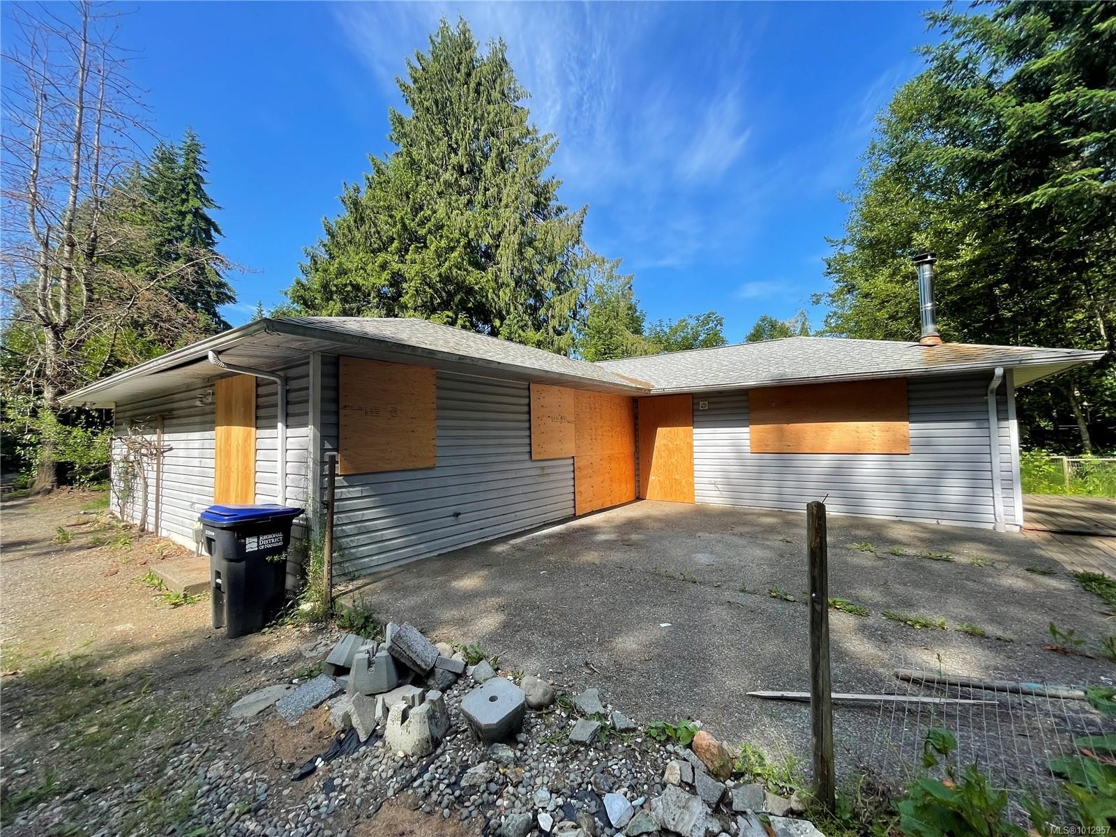4547 Callow Rd, Bowser, BC