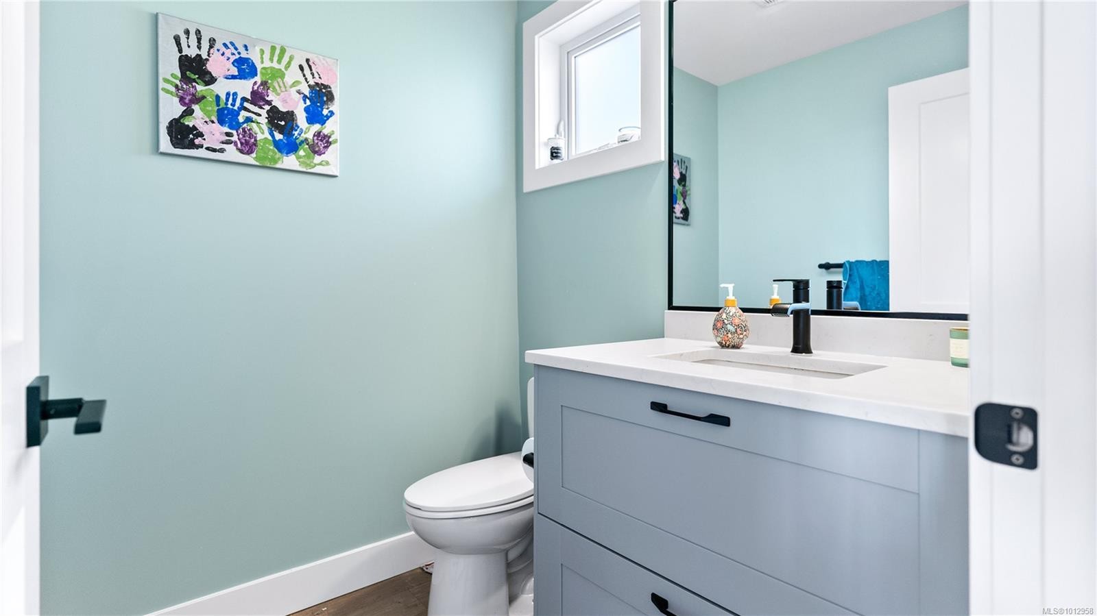 7010 Brailsford Pl, Sooke, BC - Indoor Photo Showing Bathroom