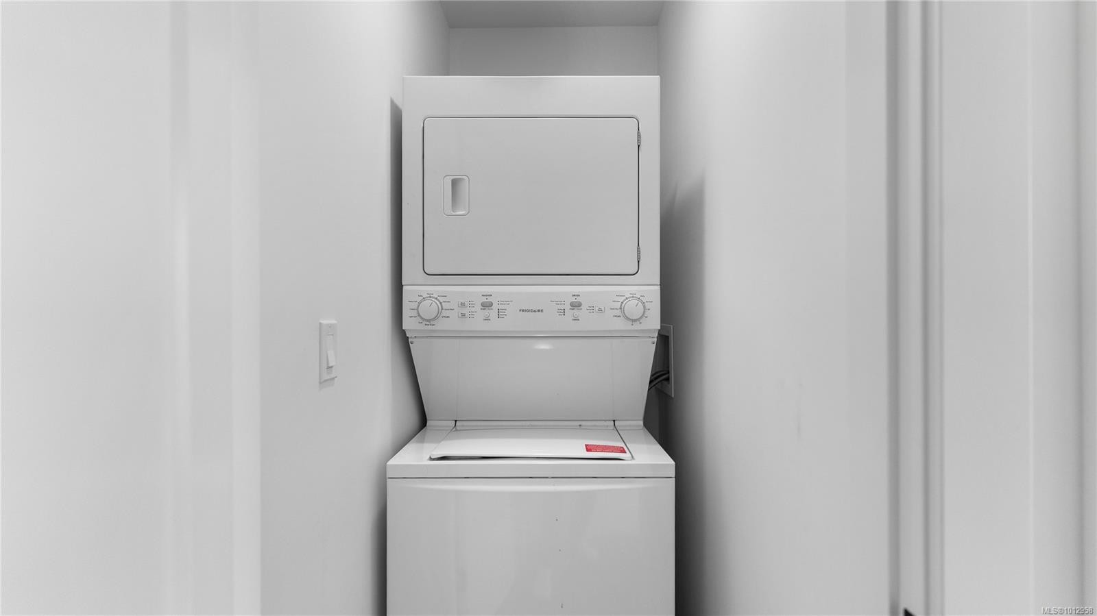 7010 Brailsford Pl, Sooke, BC - Indoor Photo Showing Laundry Room