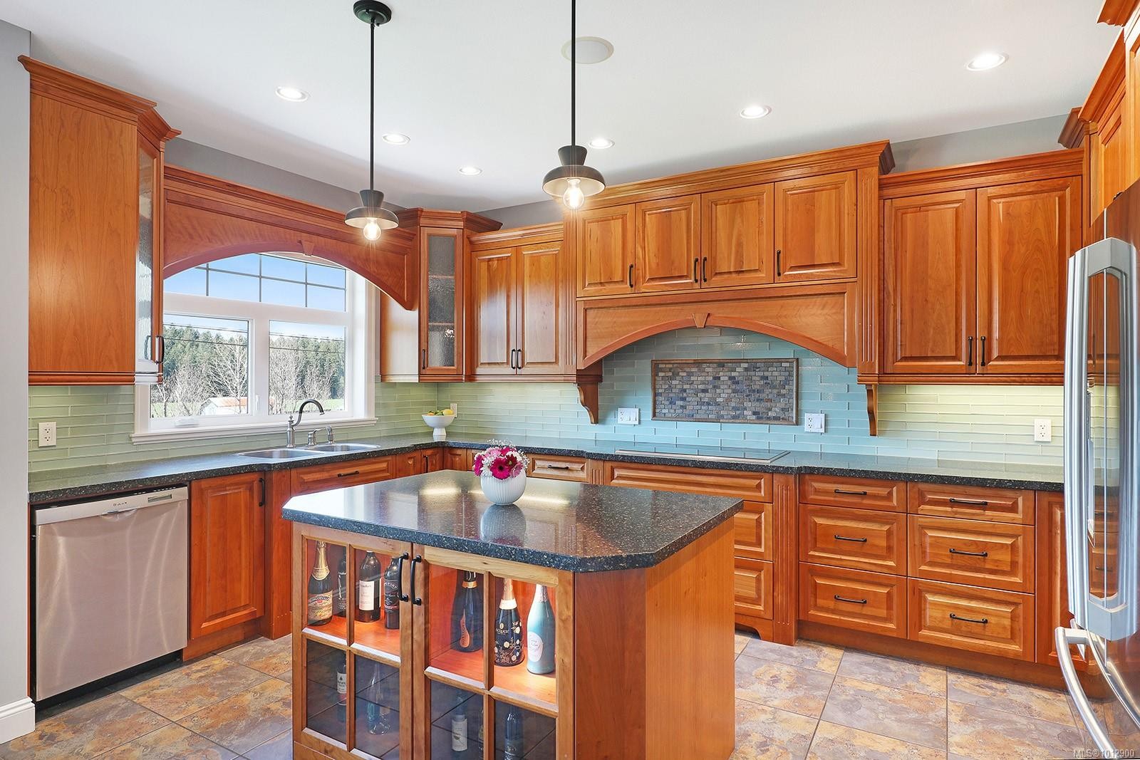 2495 Graham Rd, Courtenay, BC