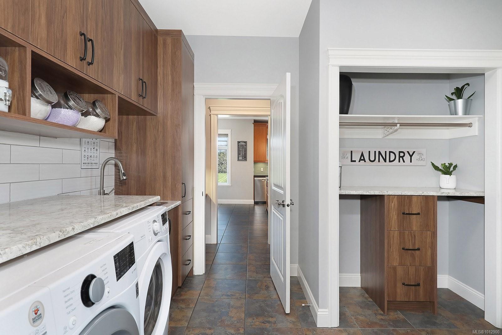 2495 Graham Rd, Courtenay, BC