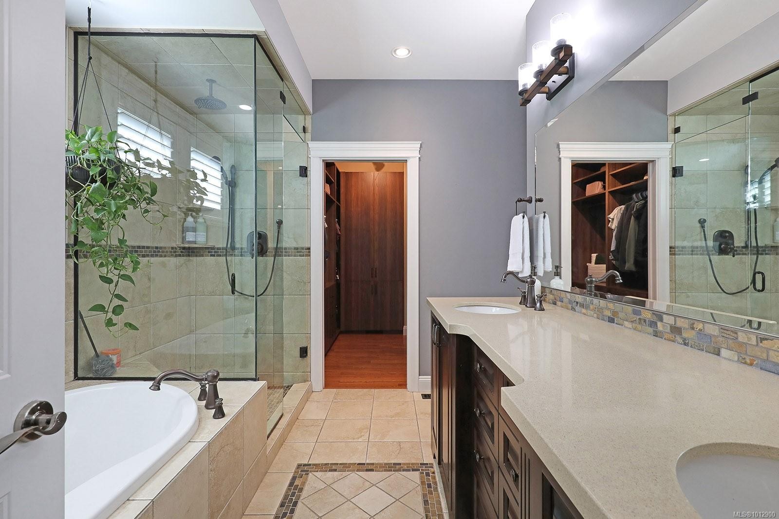 2495 Graham Rd, Courtenay, BC