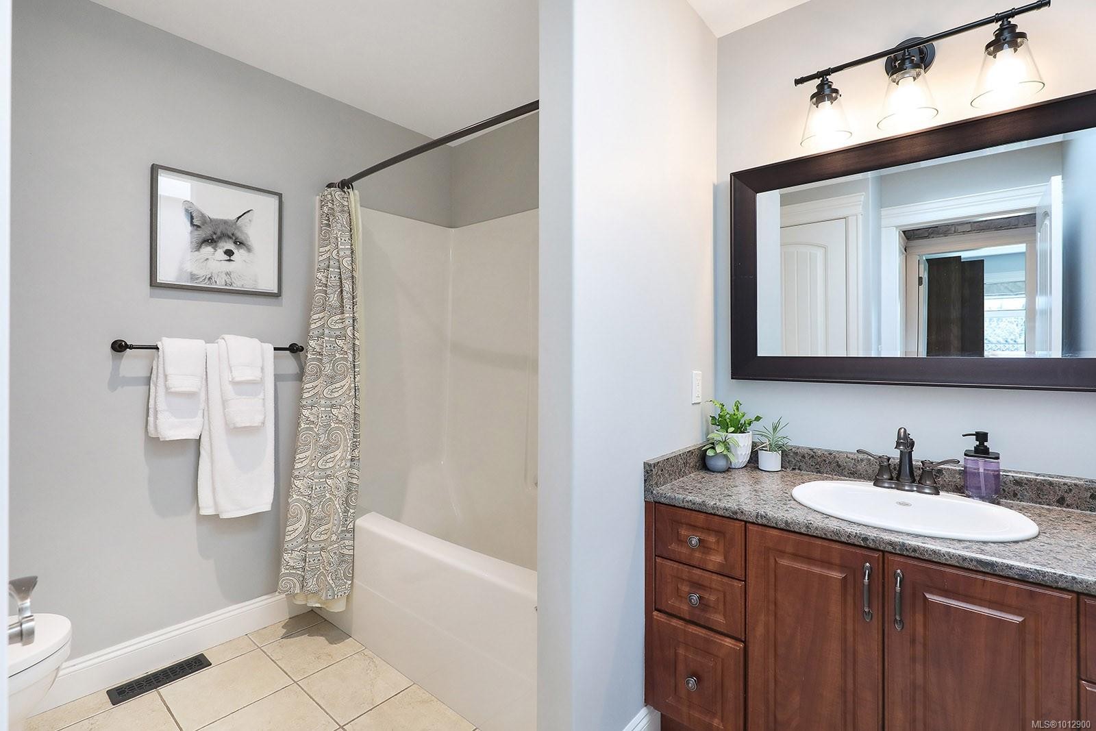 2495 Graham Rd, Courtenay, BC