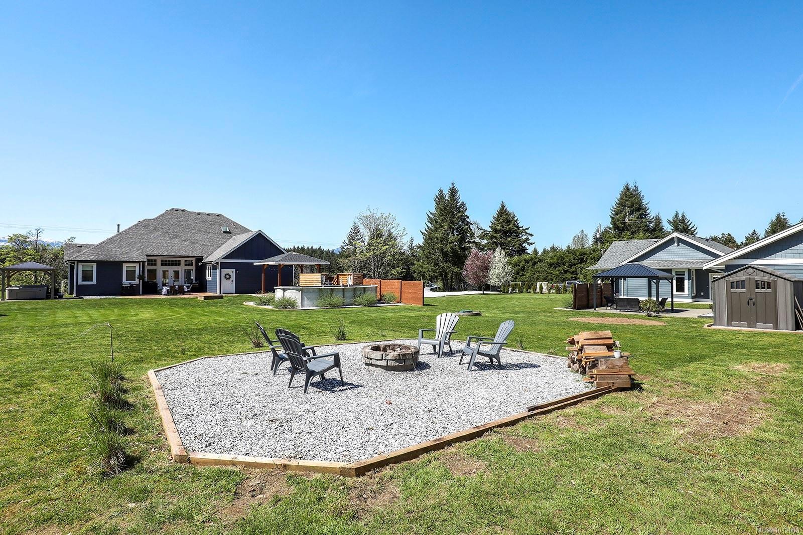 2495 Graham Rd, Courtenay, BC