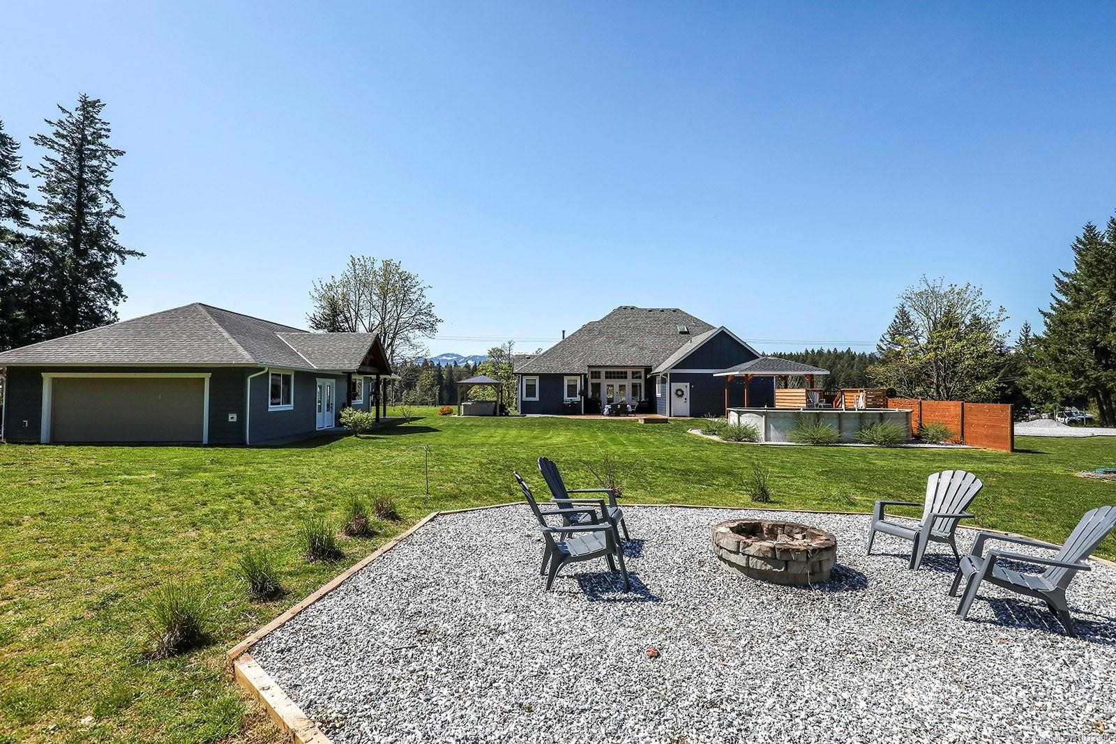 2495 Graham Rd, Courtenay, BC