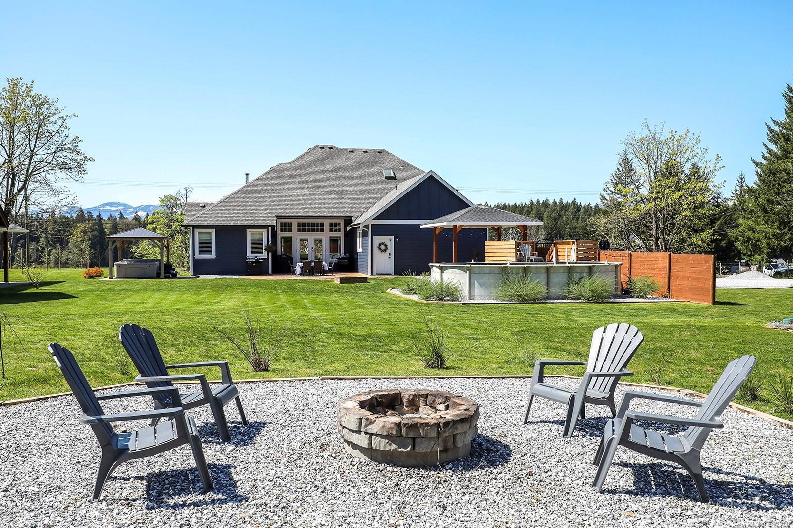 2495 Graham Rd, Courtenay, BC