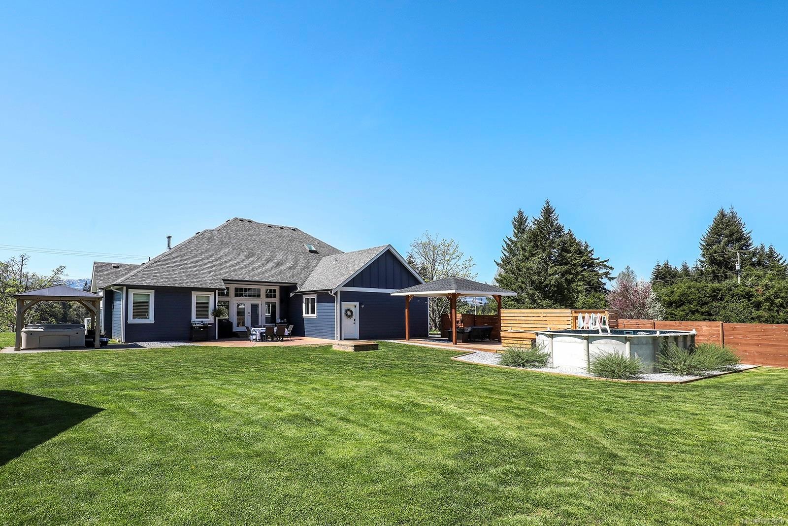 2495 Graham Rd, Courtenay, BC