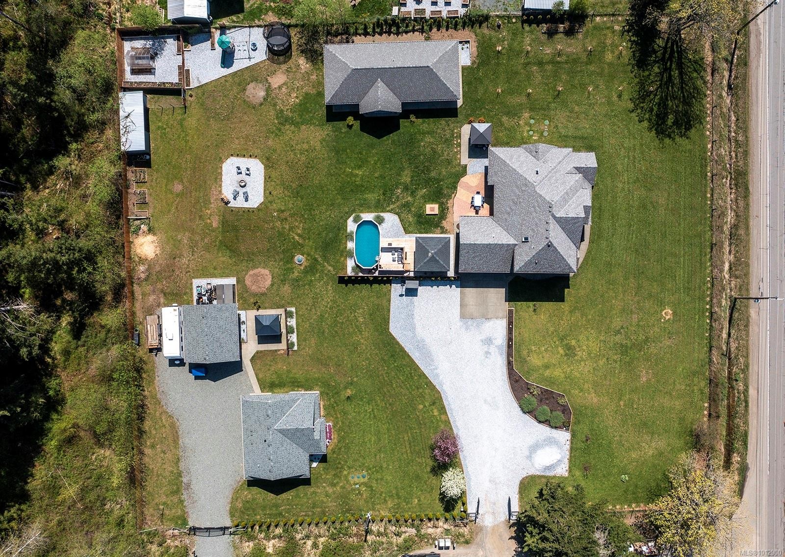 2495 Graham Rd, Courtenay, BC