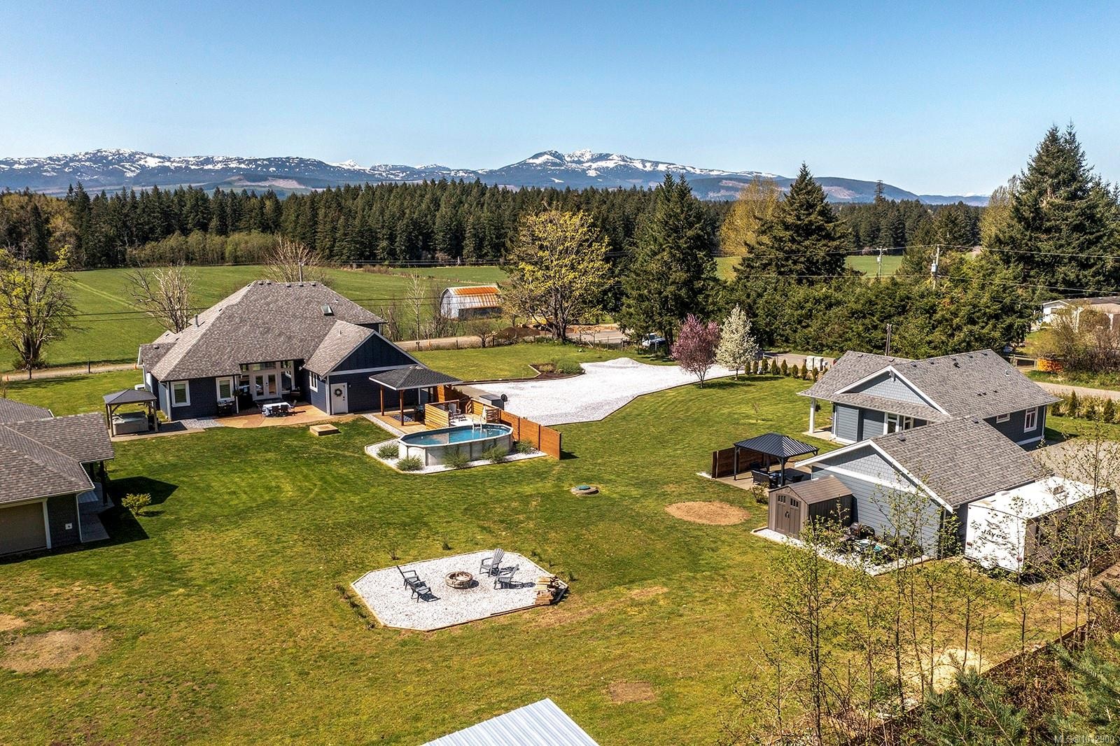 2495 Graham Rd, Courtenay, BC