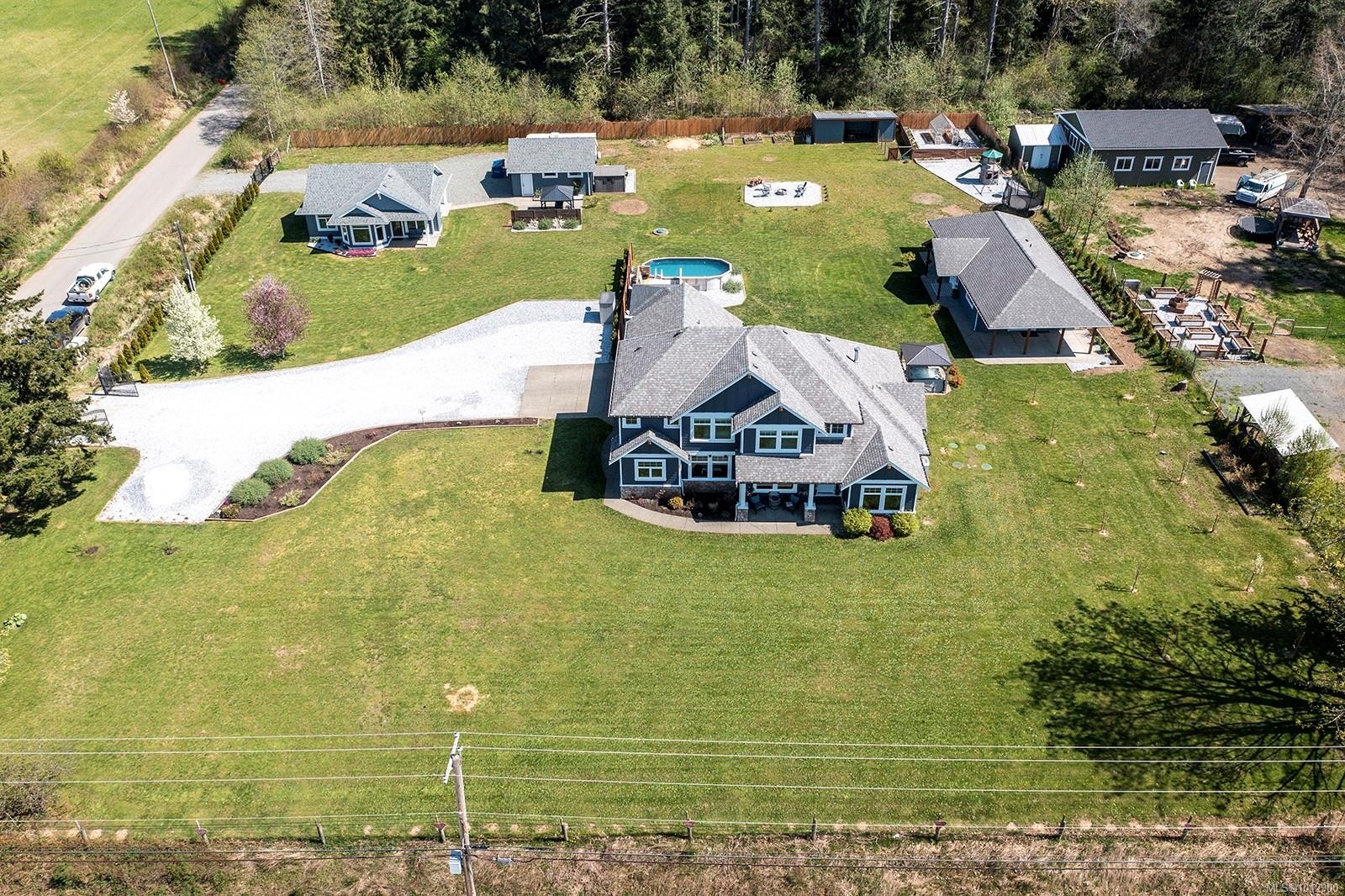 2495 Graham Rd, Courtenay, BC