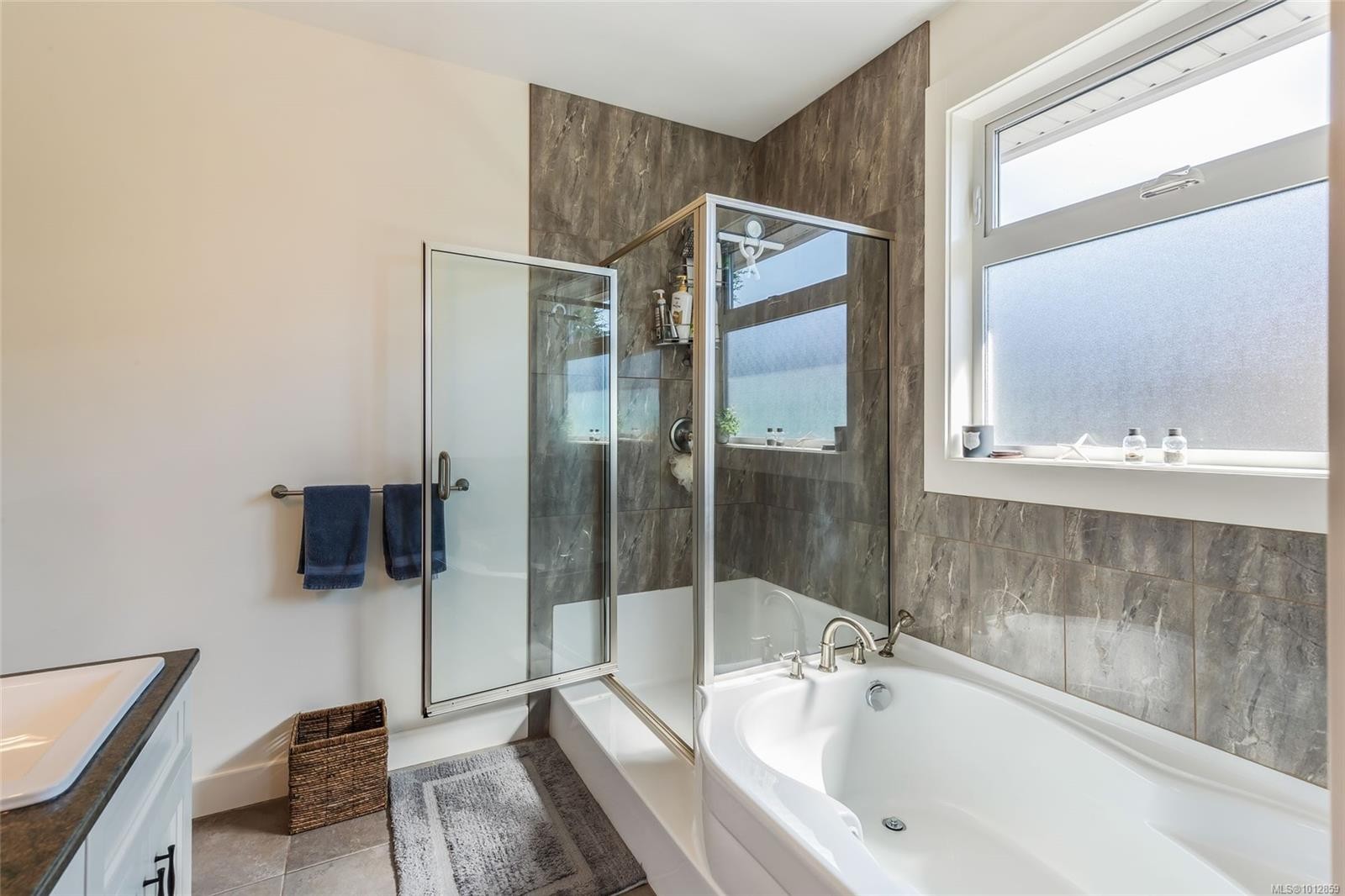 5760 Linley Valley Dr, Nanaimo, BC