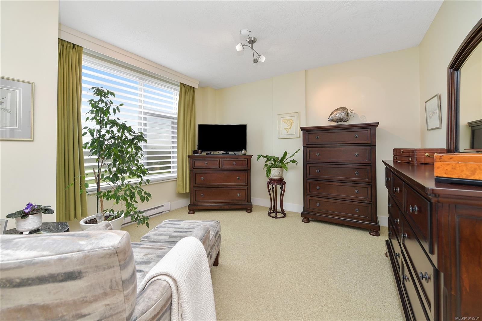 5336 Sayward Hill Cres, Saanich, BC