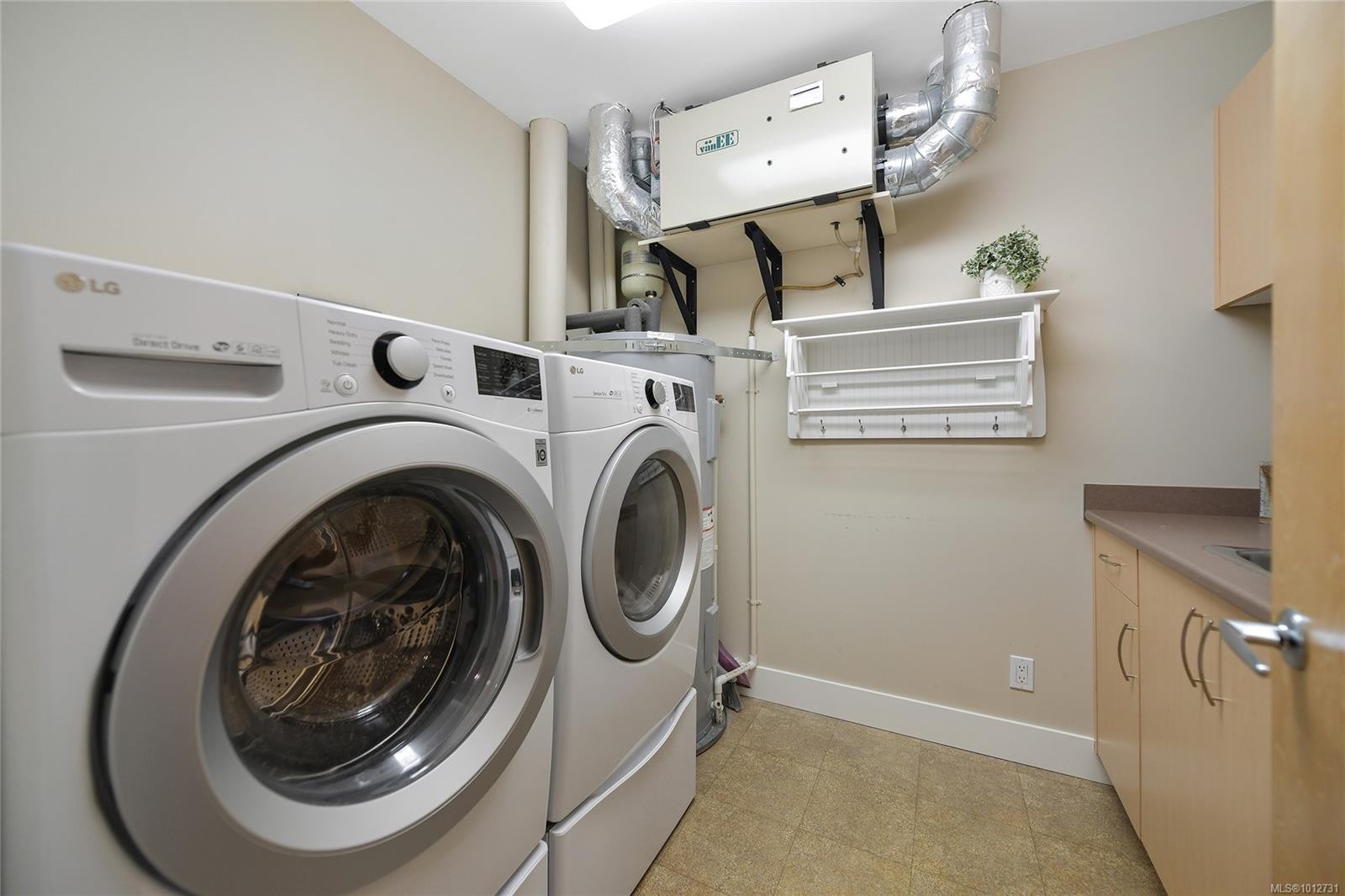 5336 Sayward Hill Cres, Saanich, BC