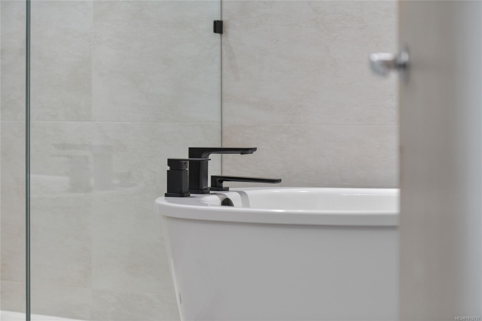 5336 Sayward Hill Cres, Saanich, BC