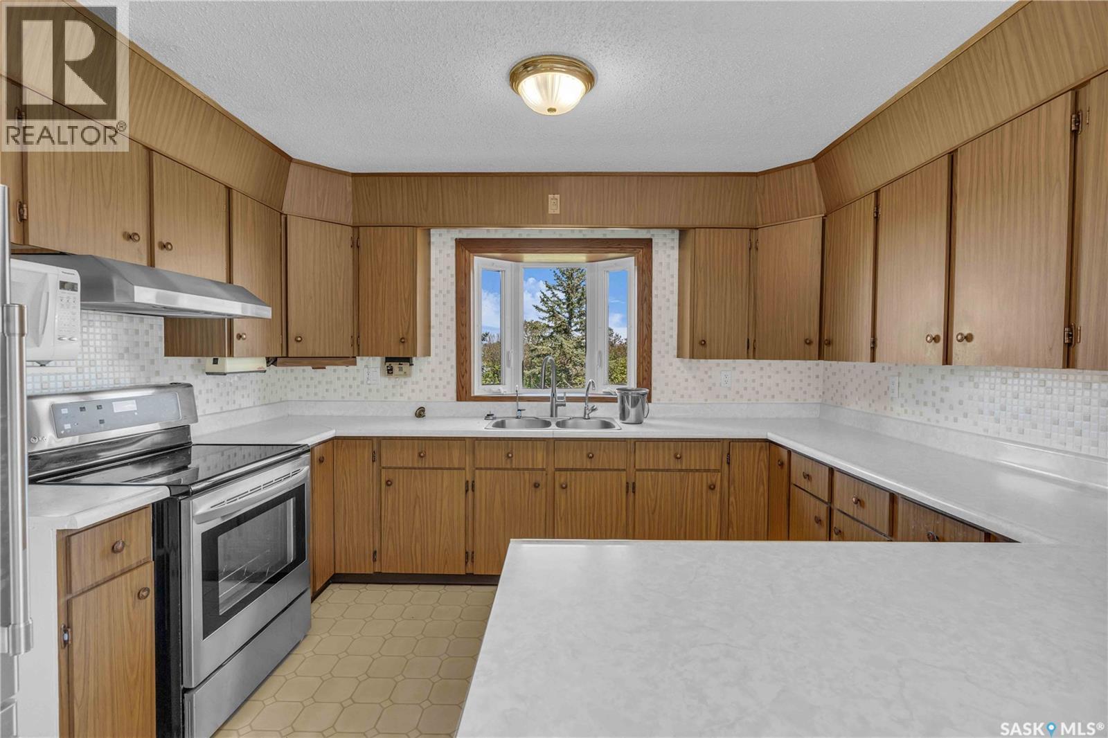 Koob Acreage, Viscount Rm No. 341, SK - Indoor Photo Showing Kitchen With Double Sink
