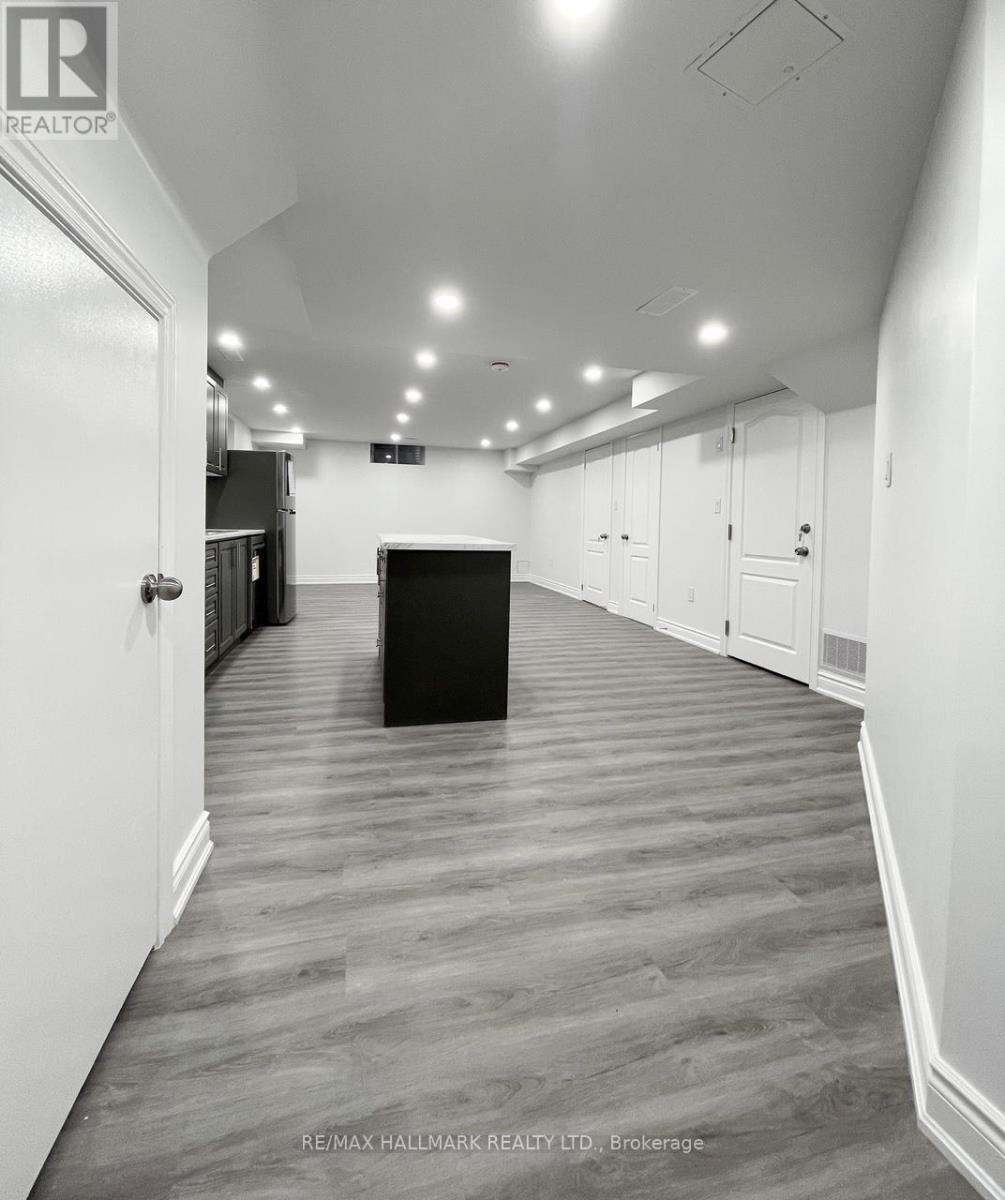 24 San Felice Lane, Hamilton, ON - Indoor Photo Showing Other Room