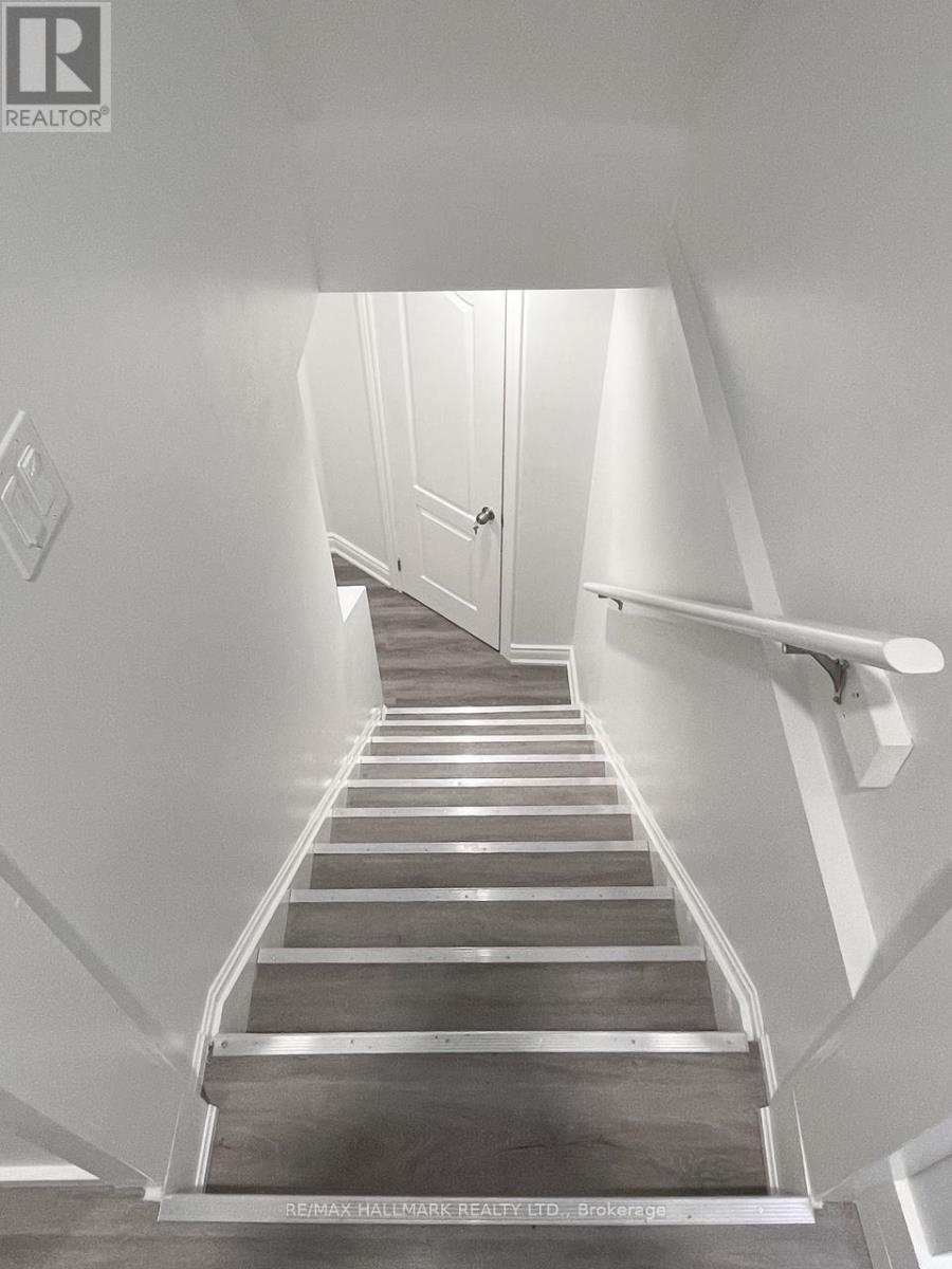 24 San Felice Lane, Hamilton, ON - Indoor Photo Showing Other Room