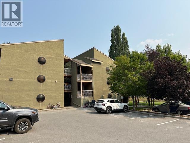 1309 11Th Avenue Unit# 67, Invermere, BC - Outdoor