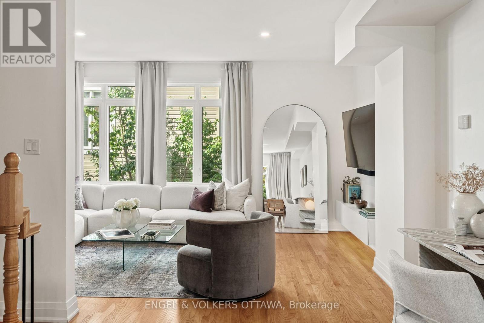 1137 Rockingham Avenue, Ottawa, ON - Indoor