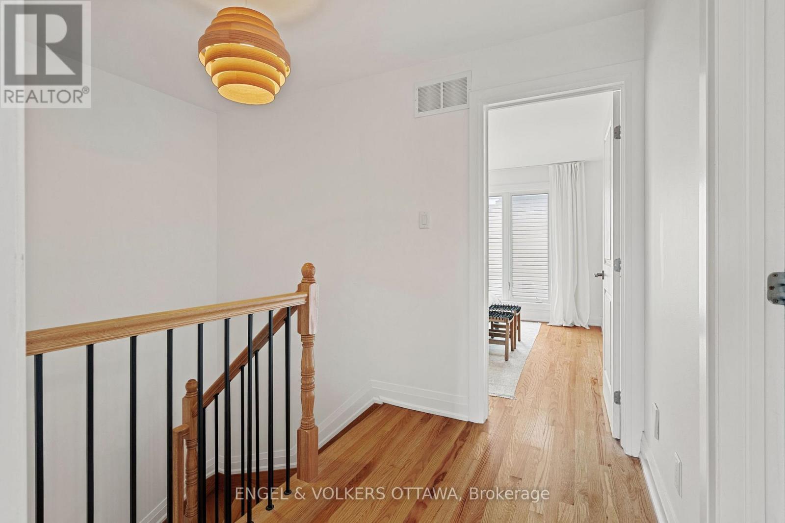 1137 Rockingham Avenue, Ottawa, ON - Indoor Photo Showing Other Room