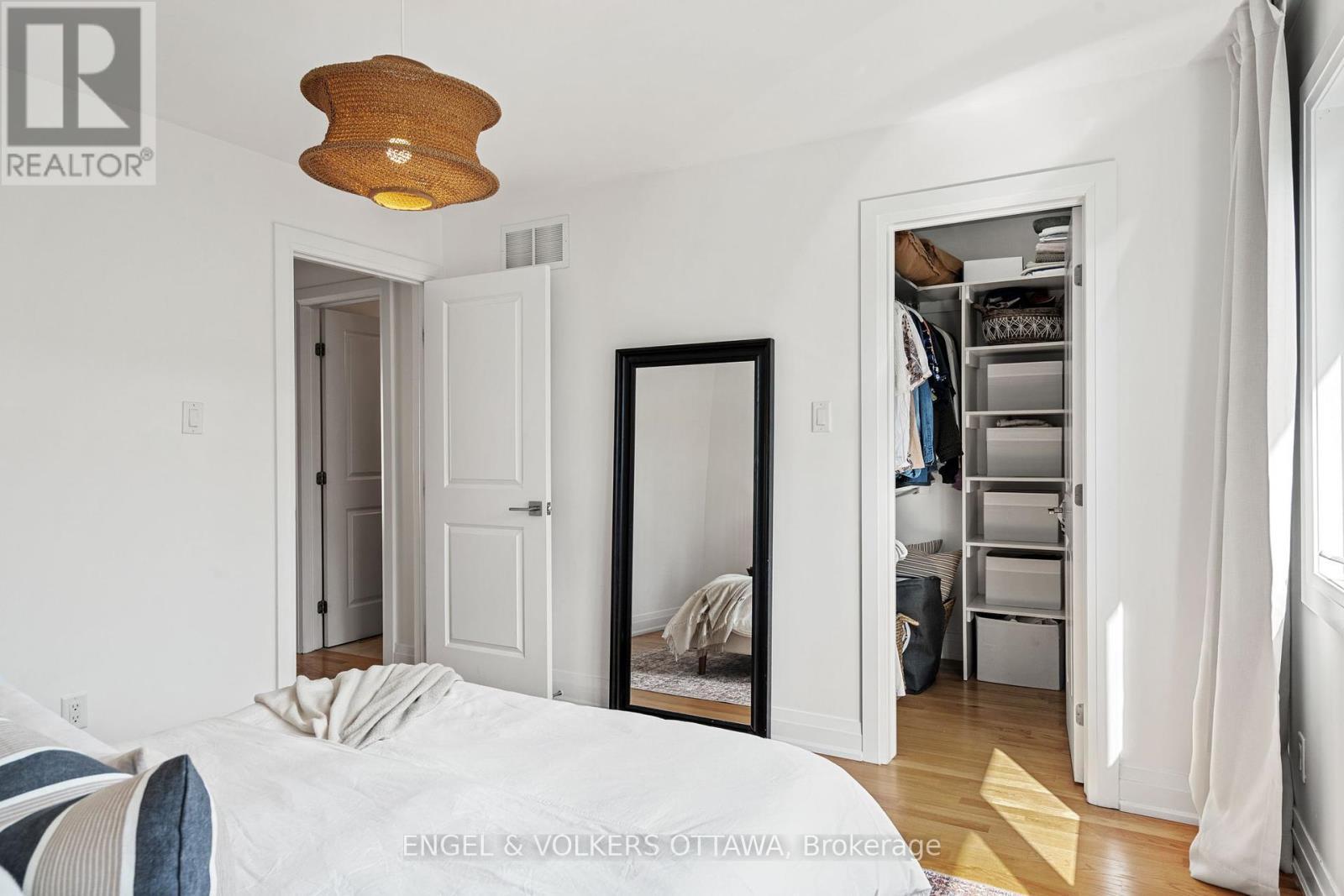 1137 Rockingham Avenue, Ottawa, ON - Indoor Photo Showing Bedroom