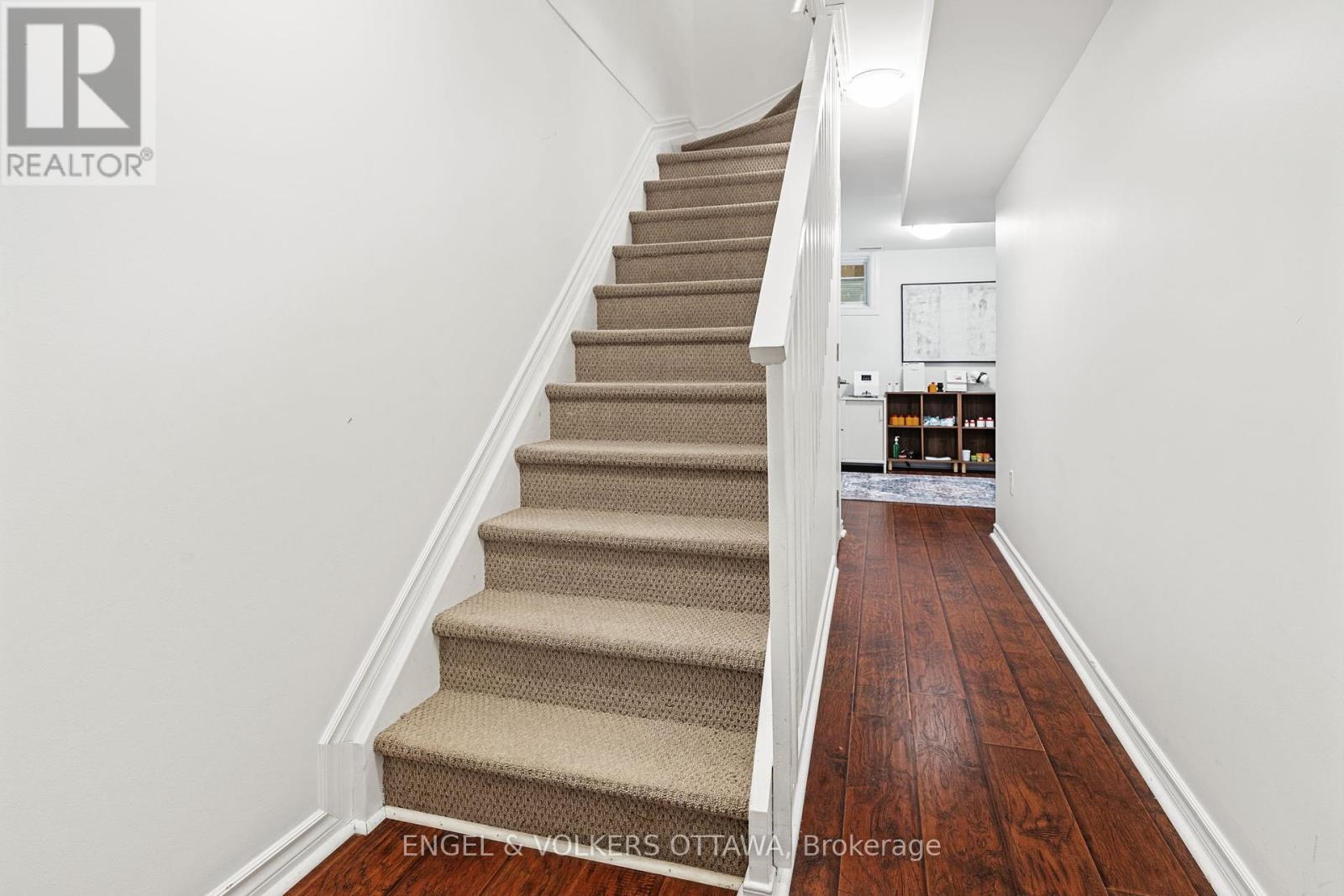 1137 Rockingham Avenue, Ottawa, ON - Indoor Photo Showing Other Room