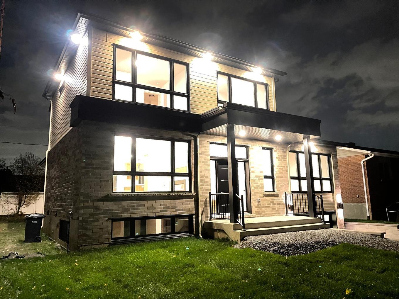 Frontage - 6535 Rue Poitou, Brossard, QC -