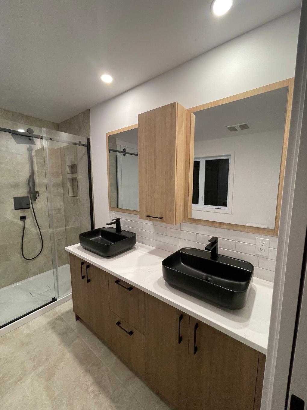 Ensuite bathroom - 6535 Rue Poitou, Brossard, QC - Indoor Photo Showing Bathroom