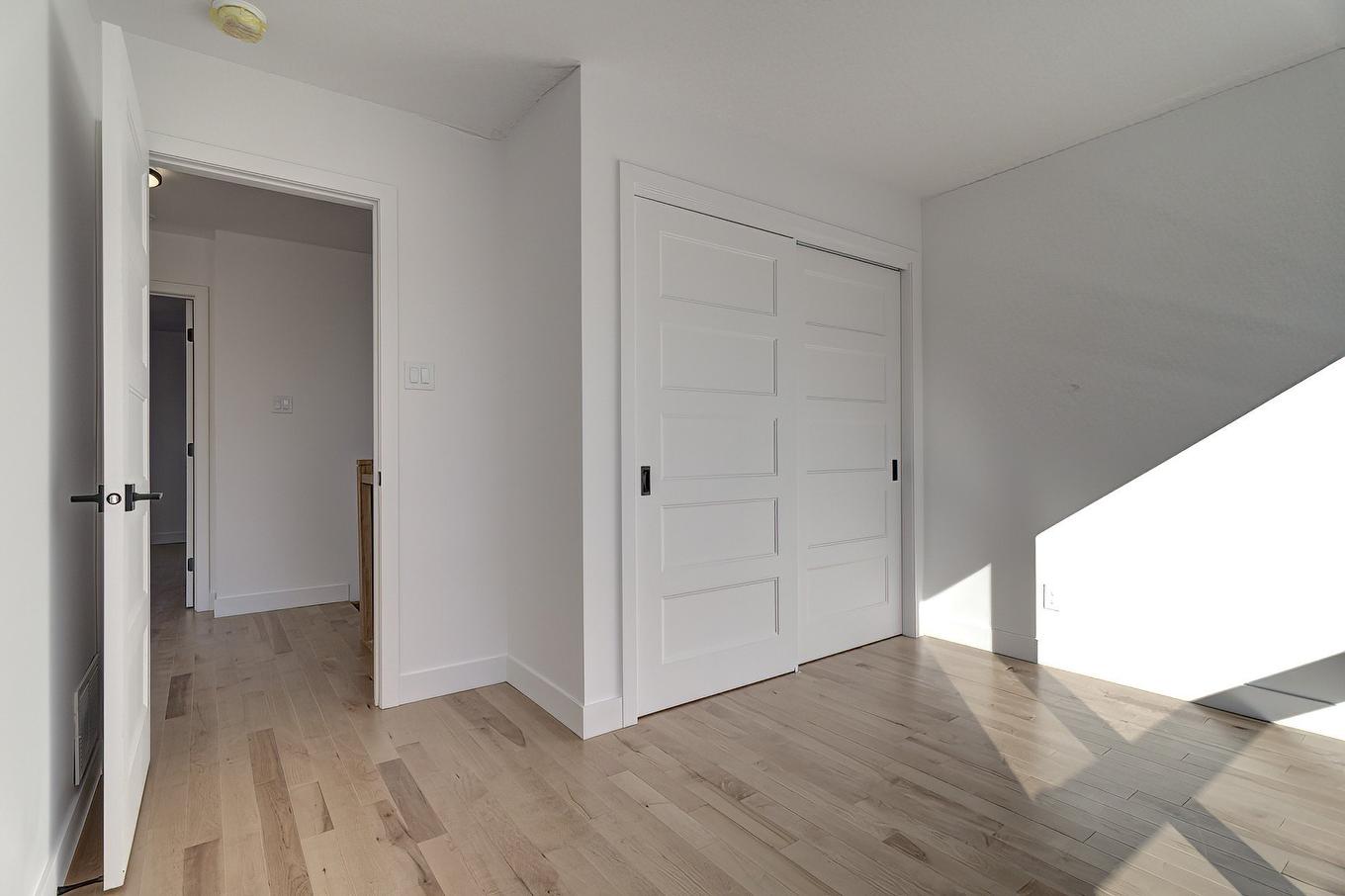 Bedroom - 6535 Rue Poitou, Brossard, QC - Indoor Photo Showing Other Room