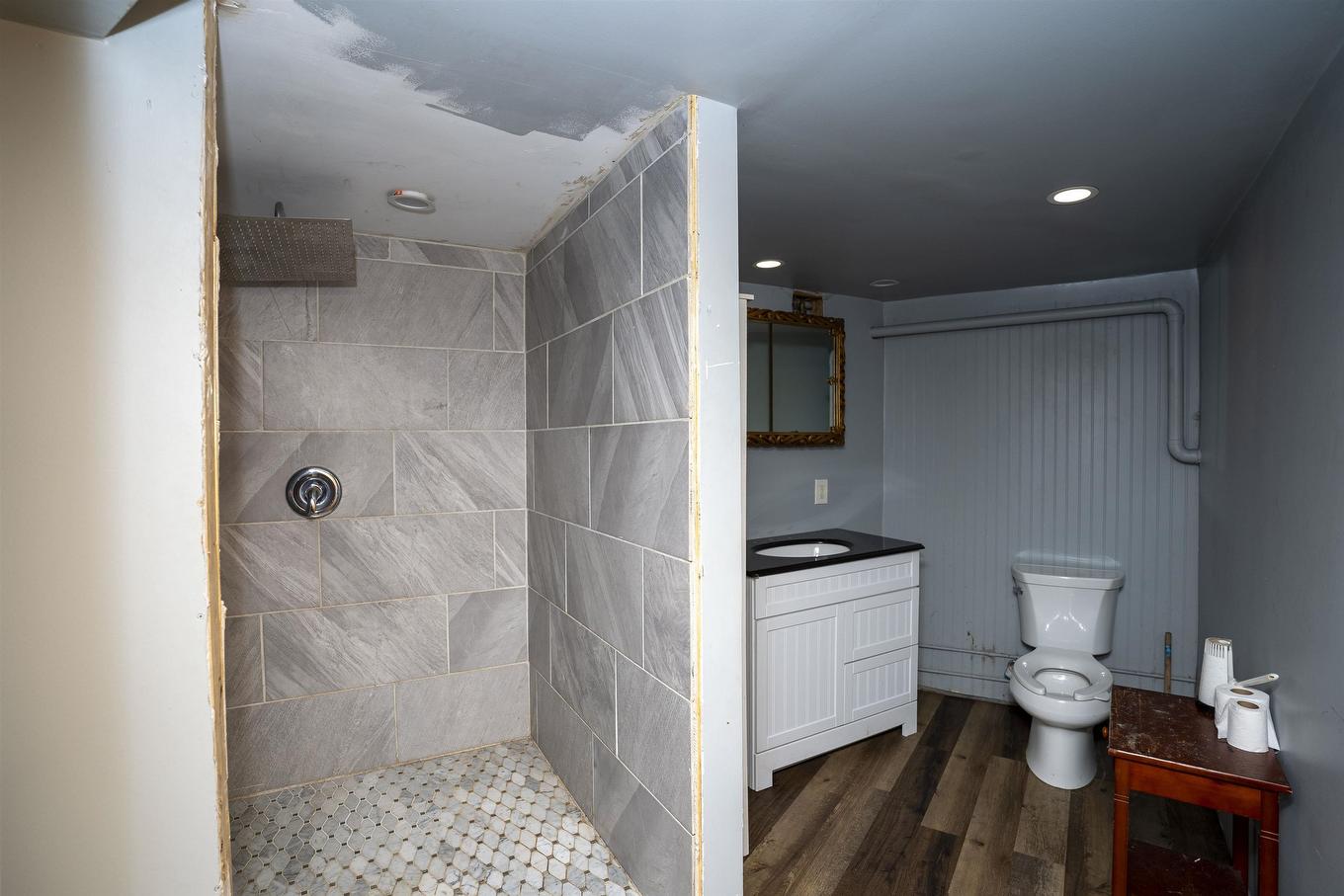 716 Pacific Avenue, Thunder Bay, ON