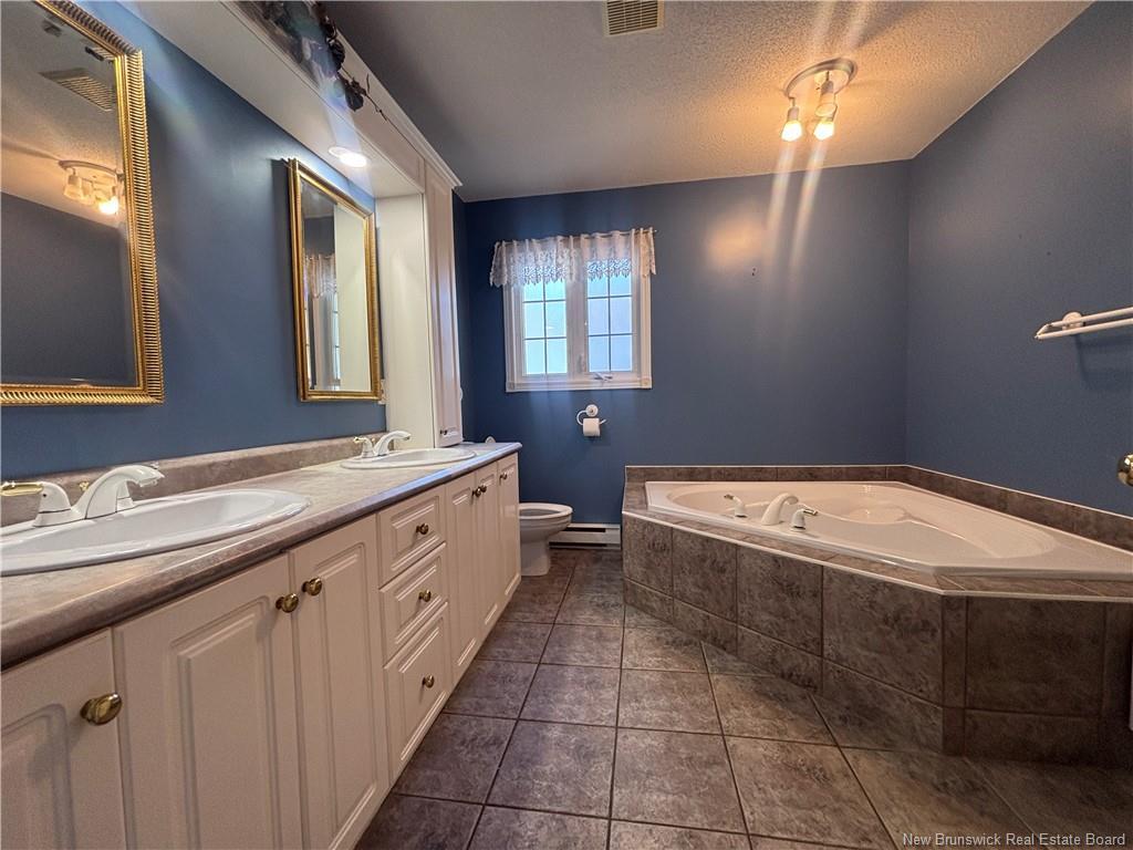 1610 St Peter Ave, Bathurst, NB