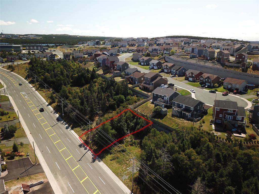 1807 Topsail Road, Paradise, NL