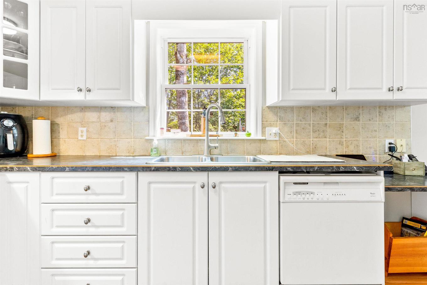 42 Canterbury Lane, Fall River, NS