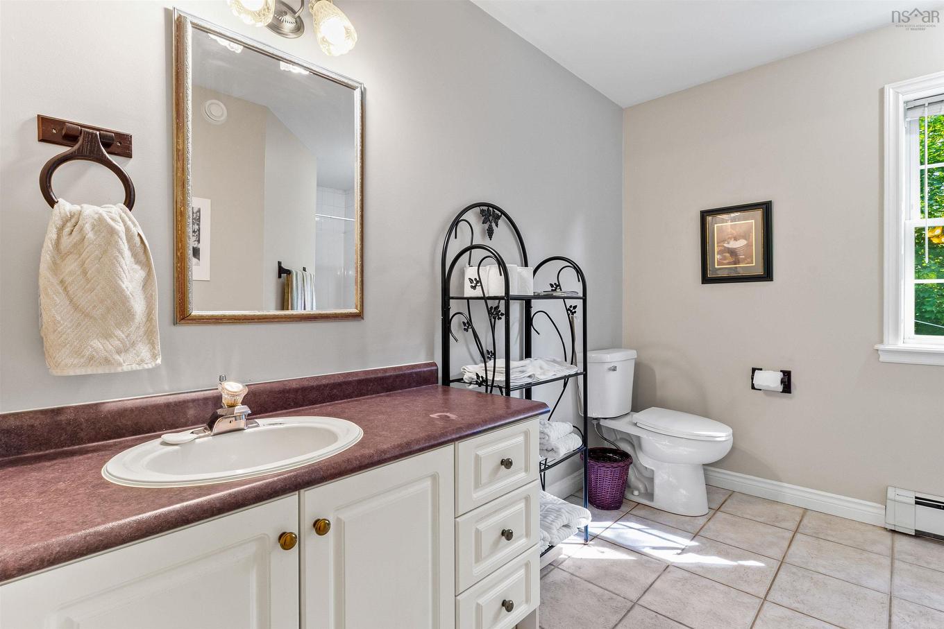 42 Canterbury Lane, Fall River, NS