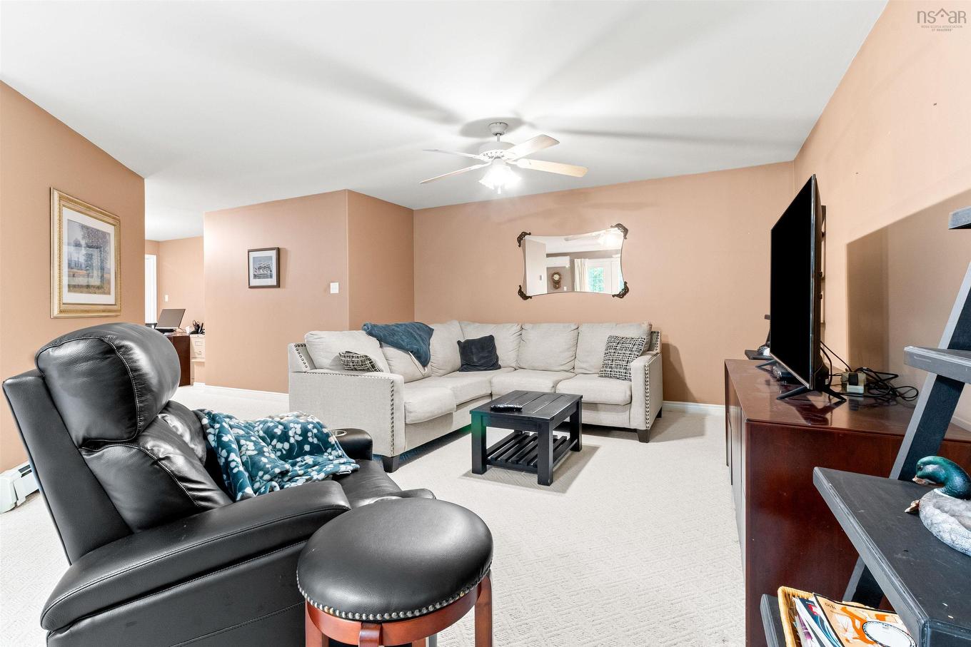 42 Canterbury Lane, Fall River, NS