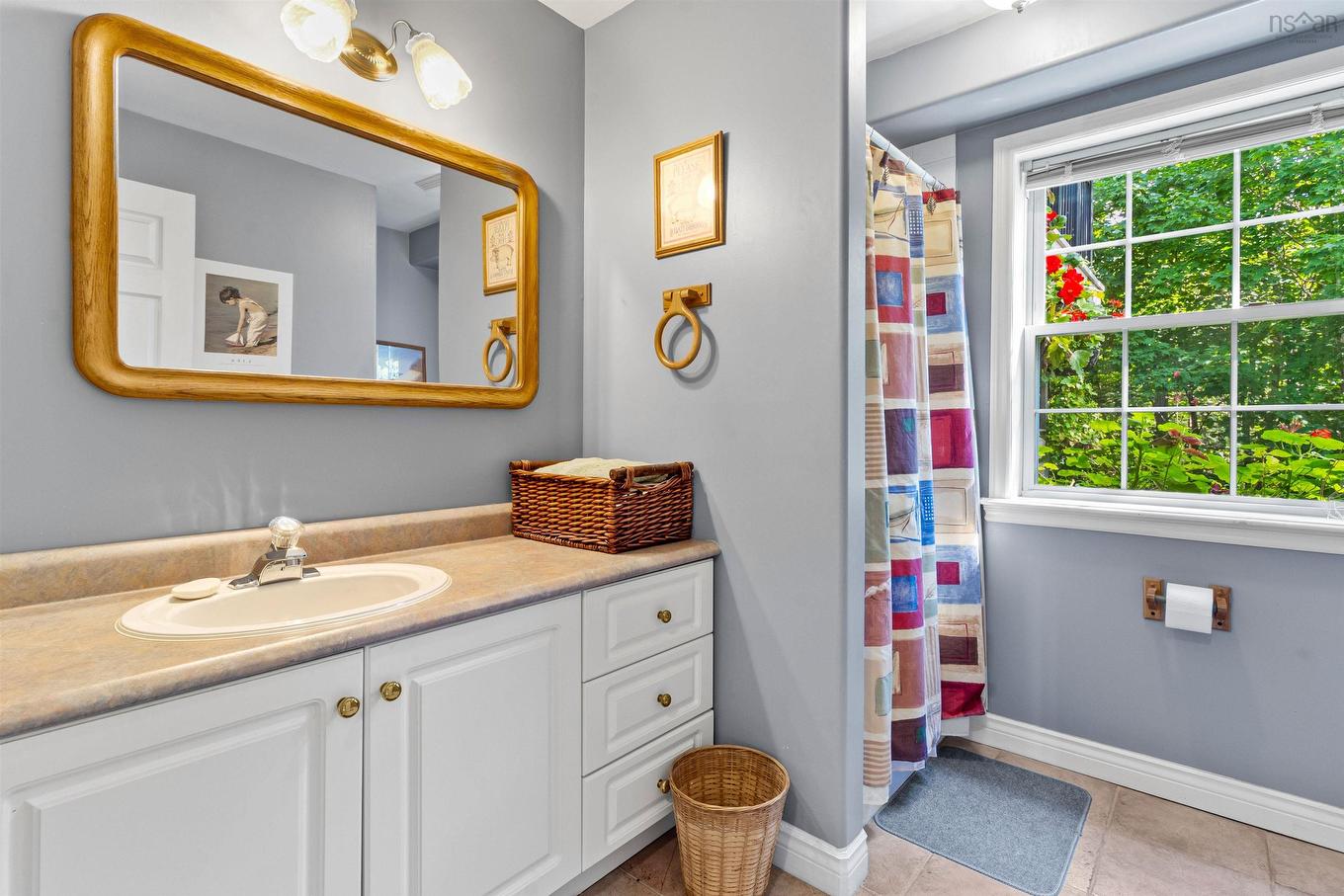 42 Canterbury Lane, Fall River, NS