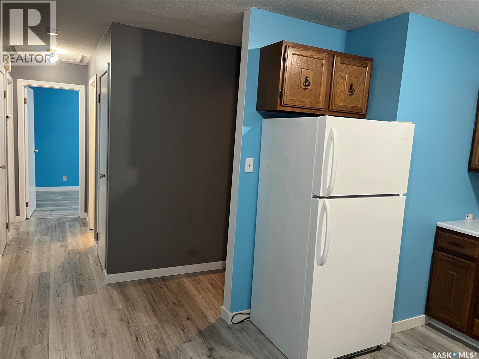 220 Knobel Street, Foam Lake, SK - Indoor