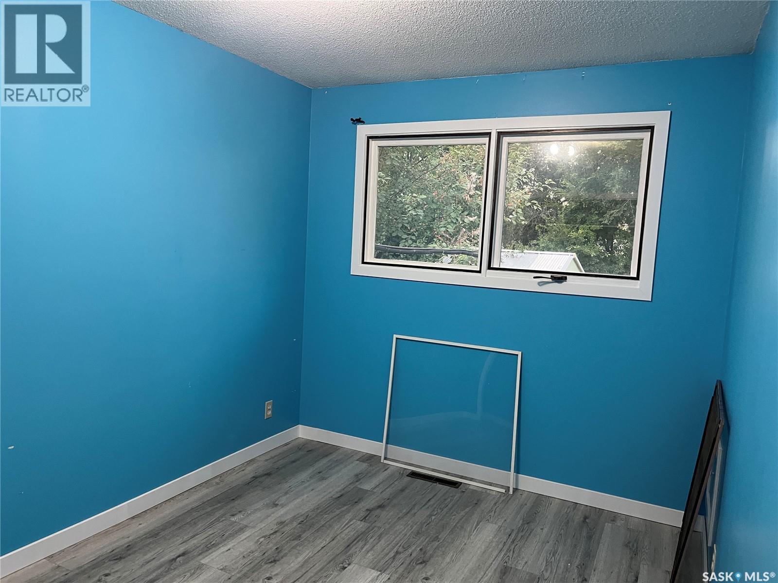220 Knobel Street, Foam Lake, SK - Indoor Photo Showing Other Room