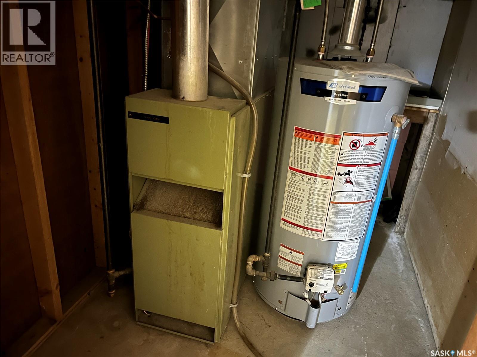 220 Knobel Street, Foam Lake, SK - Indoor Photo Showing Basement