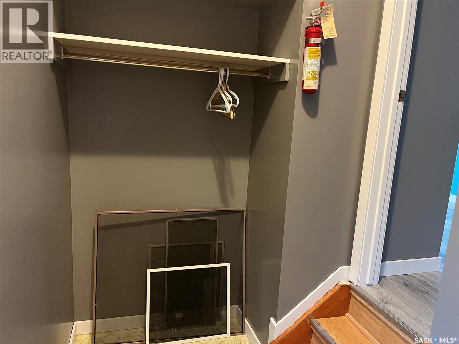 220 Knobel Street, Foam Lake, SK - Indoor With Storage