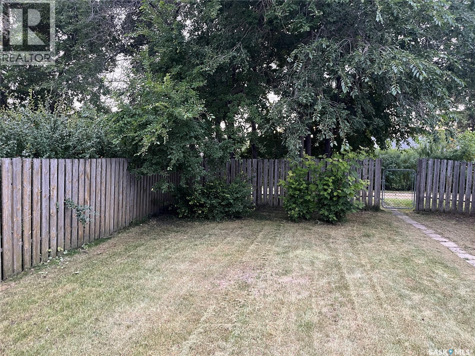 220 Knobel Street, Foam Lake, SK - Outdoor