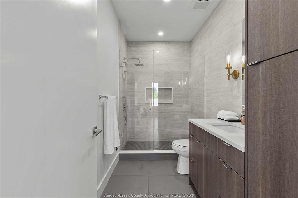 13 Eagle Street, Leamington, ON