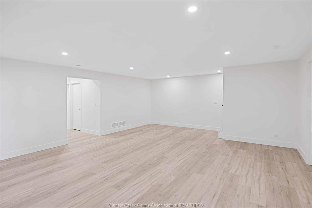 13 Eagle Street, Leamington, ON