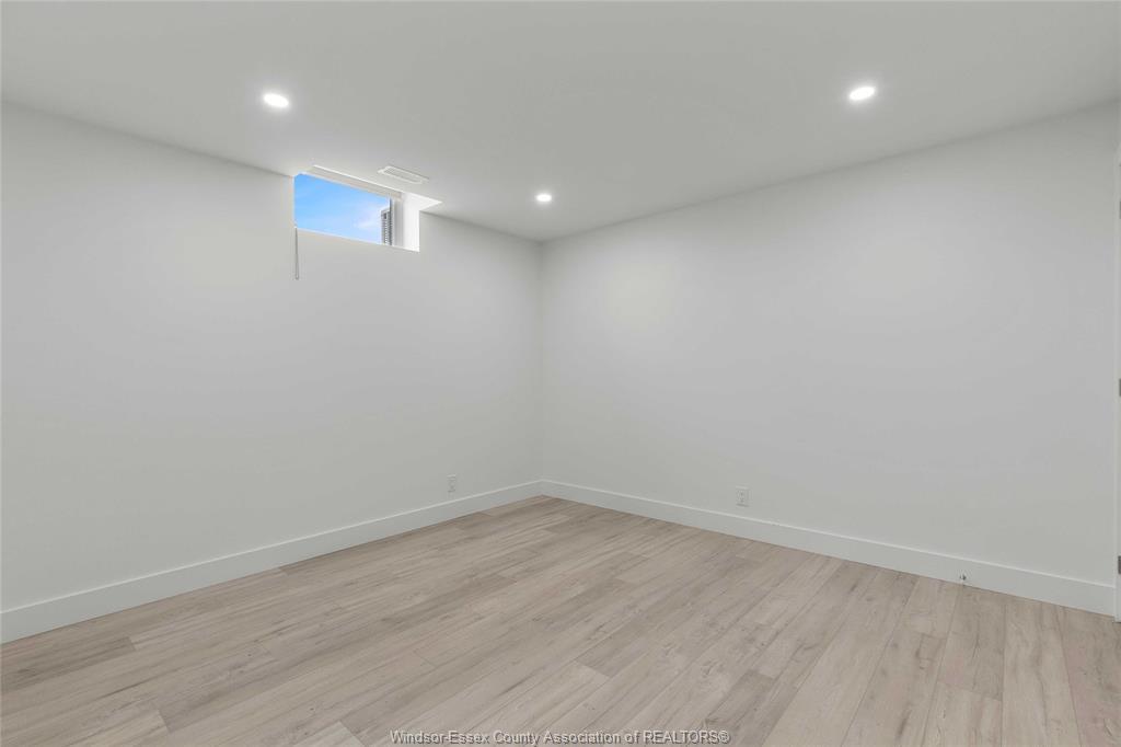 13 Eagle Street, Leamington, ON