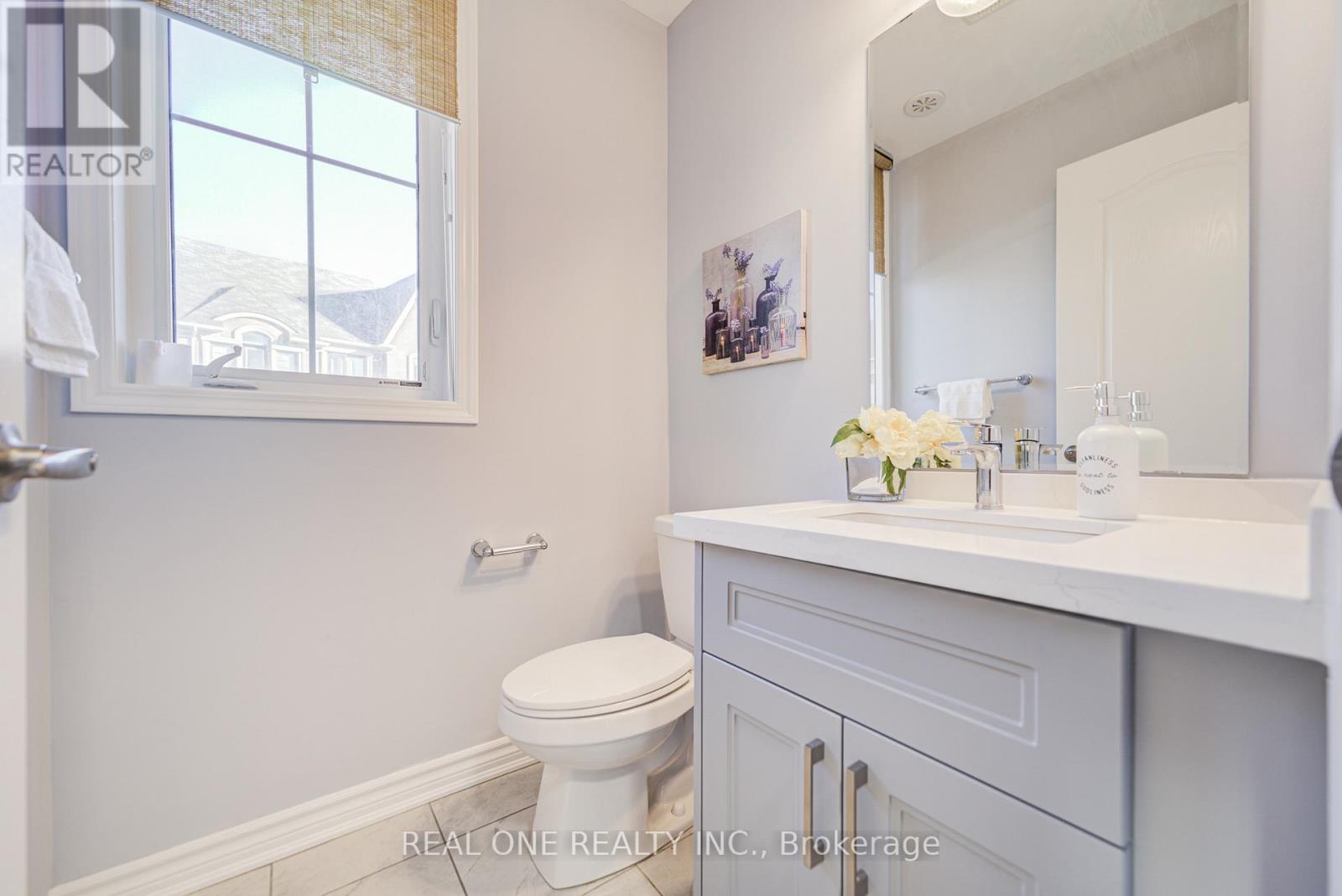 18 Thomas Swanson Street, Markham, ON - Indoor Photo Showing Bathroom
