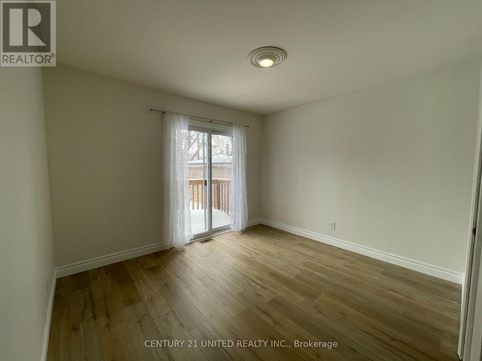 Upper - 431 O'Connell Road, Peterborough (Otonabee Ward 1), ON - Indoor Photo Showing Other Room