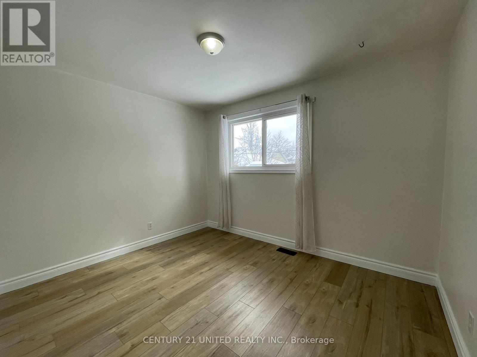 Upper - 431 O'Connell Road, Peterborough (Otonabee Ward 1), ON - Indoor Photo Showing Other Room